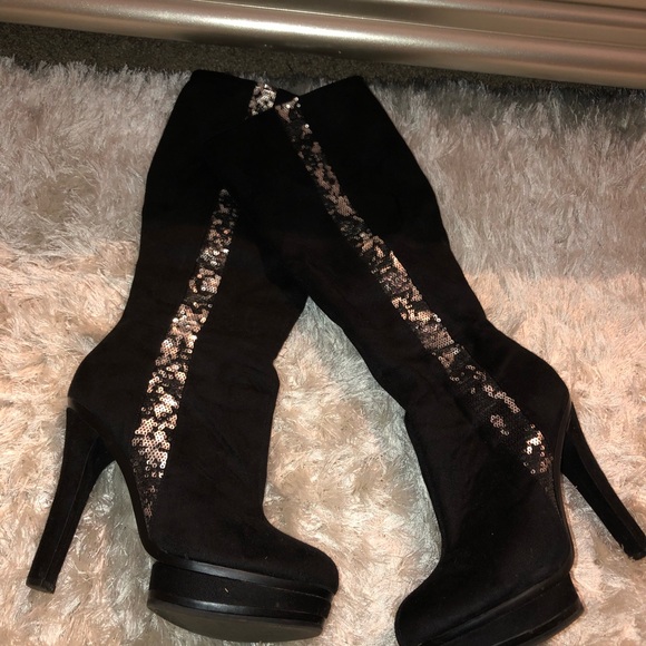 Shoes - Jennifer Lopez knee high boots